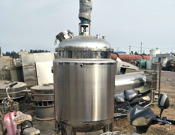 該如何挑選不銹鋼反應(yīng)釜的攪拌裝置 該如何挑選不銹鋼反應(yīng)釜的攪拌裝置