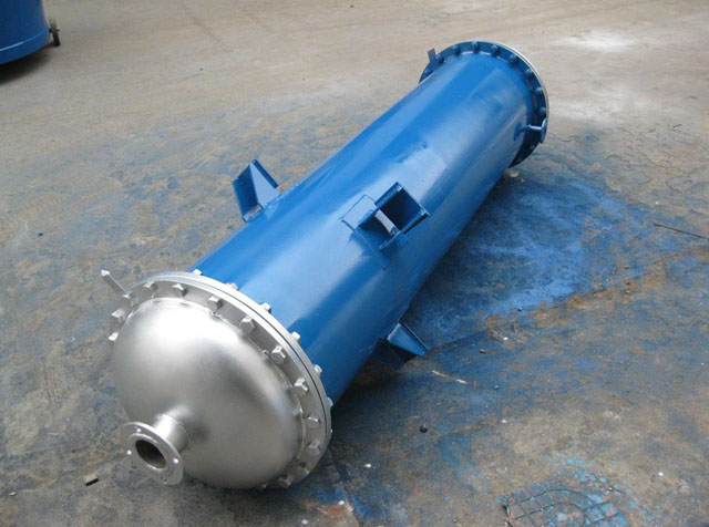 列管式冷凝器漏孔現象 列管式冷凝器漏孔現象